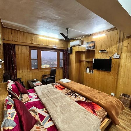 Sun N Shade Guest House Srīnagar Extérieur photo